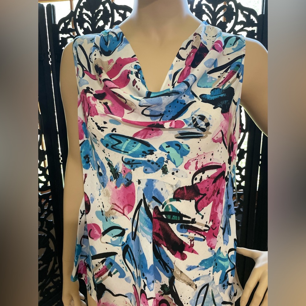 Floral Blouse Tank - Picture 2 of 9